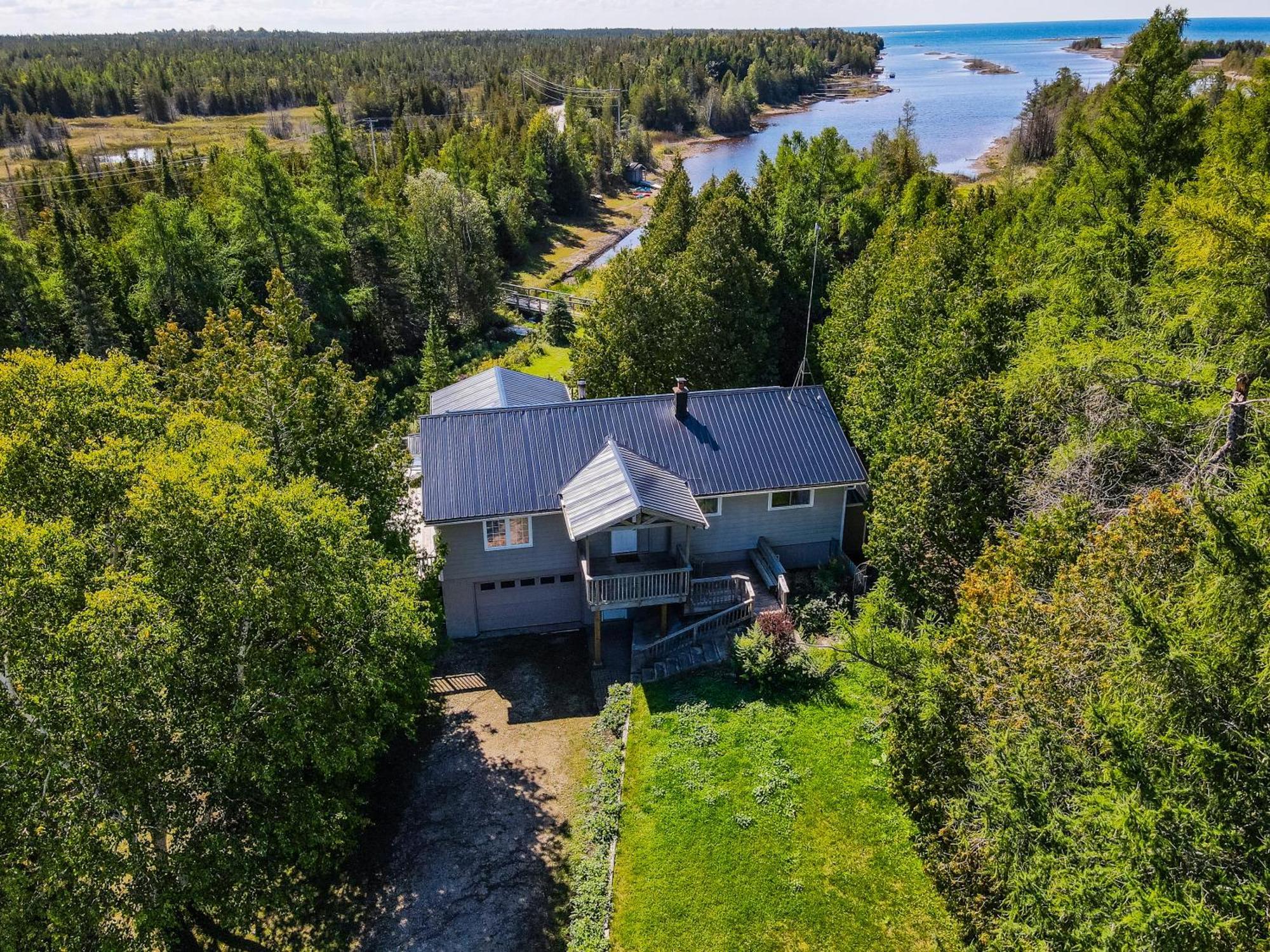 Kayak Cove - Tobermory Villa Bagian luar foto